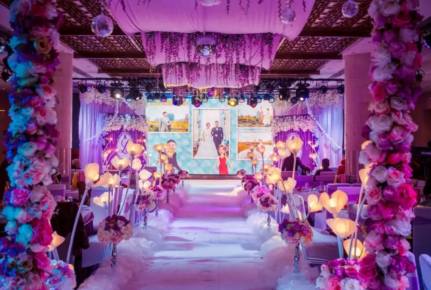 LED display in the wedding