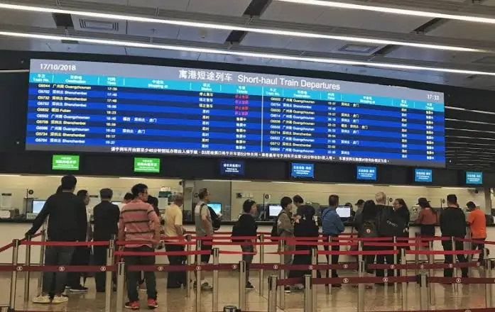 Flight Information Display in Check-in Hall - EagerLED | Leading LED Screen Supplier - EagerLED | Leading LED Screen Supplier Flight Information Display in Check-in Hall