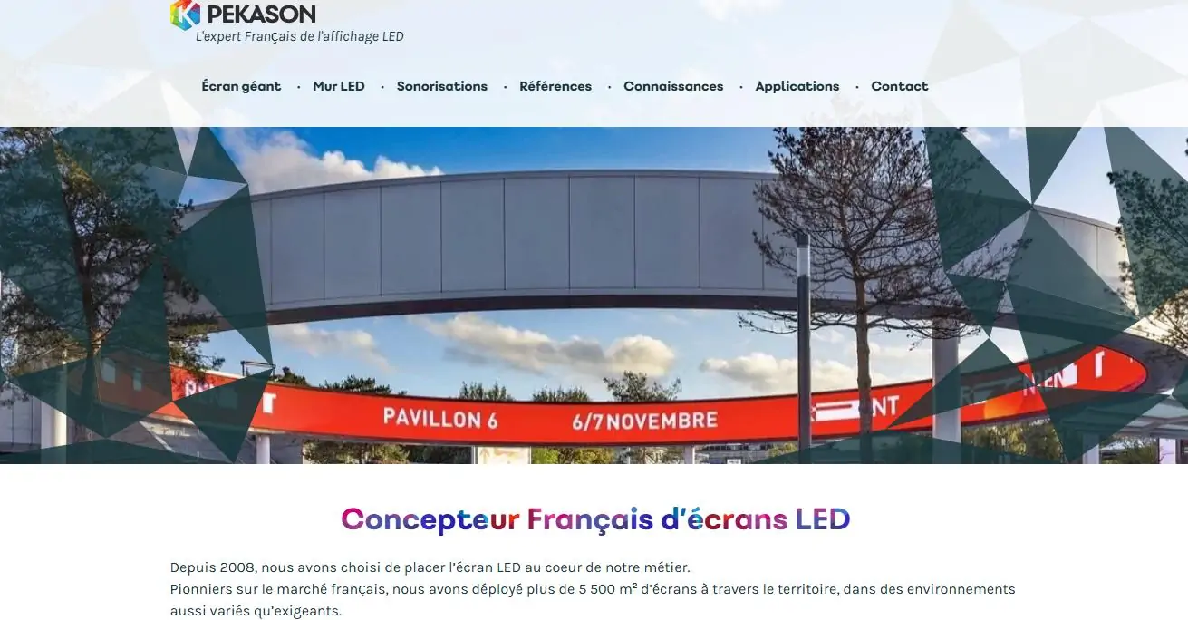 Pekason homepage hero with logo and geometric overlays, featuring a red arched banner and outdoor scene.