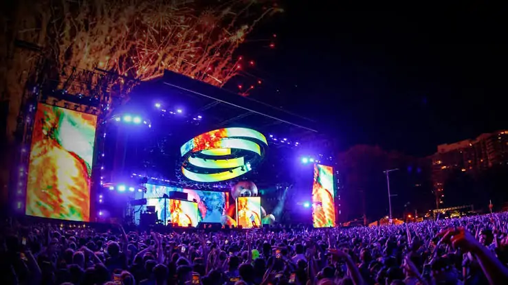 giant LED display on concert backdrops - EagerLED | Leading LED Screen Supplier - EagerLED | Leading LED Screen Supplier giant LED display on concert backdrops